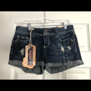 Amethyst Jeans distressed jeans shorts